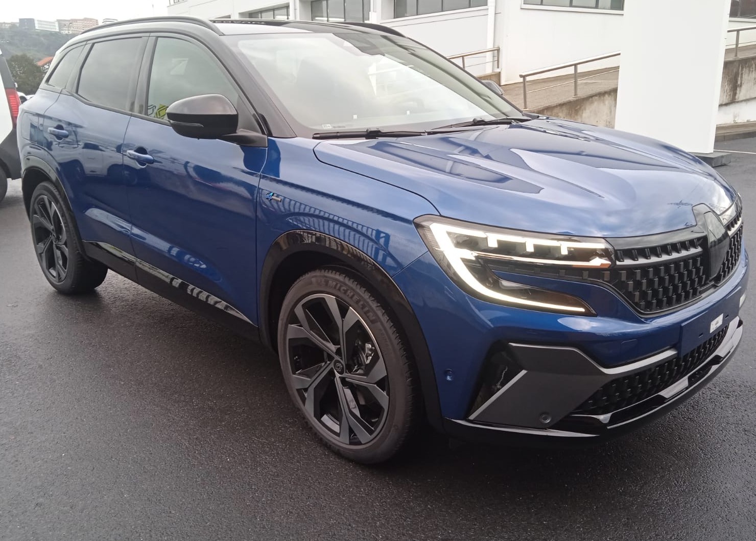 AUSTRAL Iconic esprit Alpine E-Tech full hybrid 200