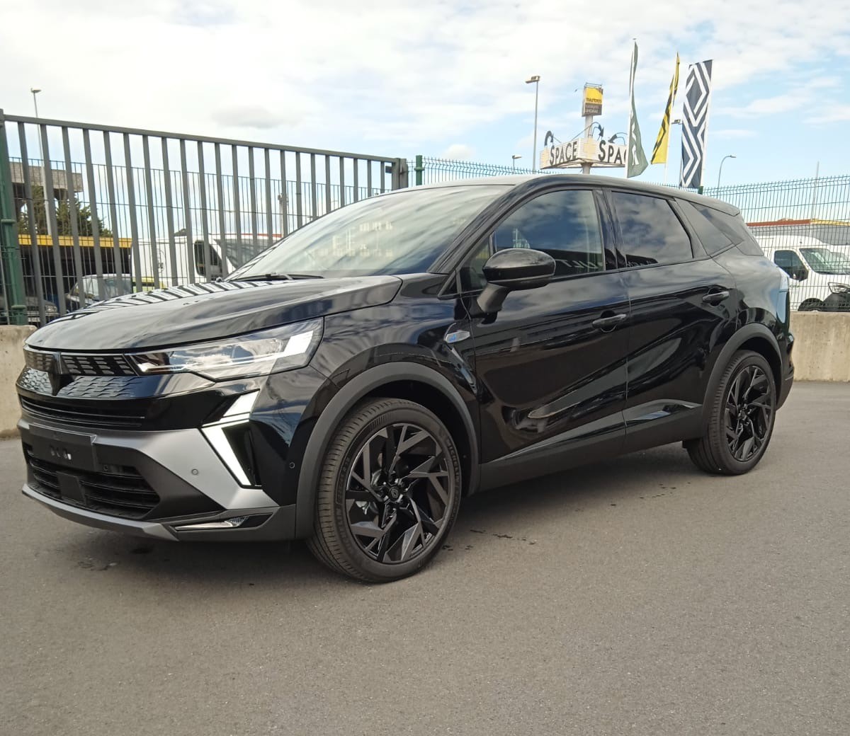 SYMBIOZ Esprit Alpine E-Tech full hybrid 105 kW (145 CV)