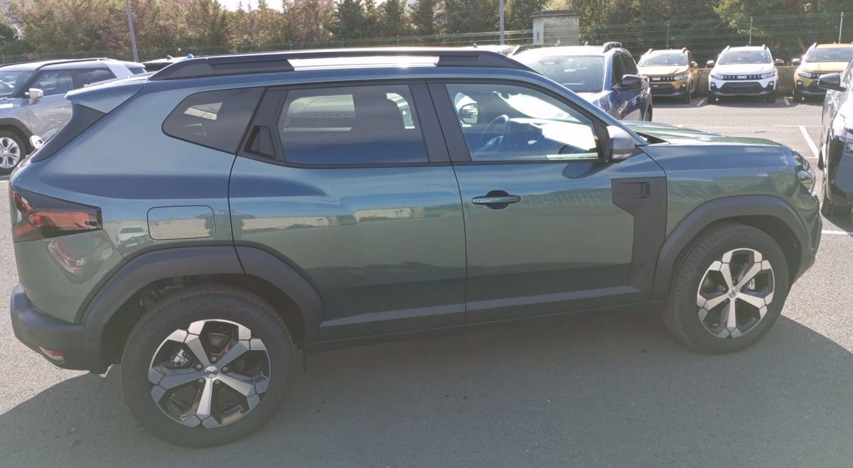 DUSTER Journey hybrid 155