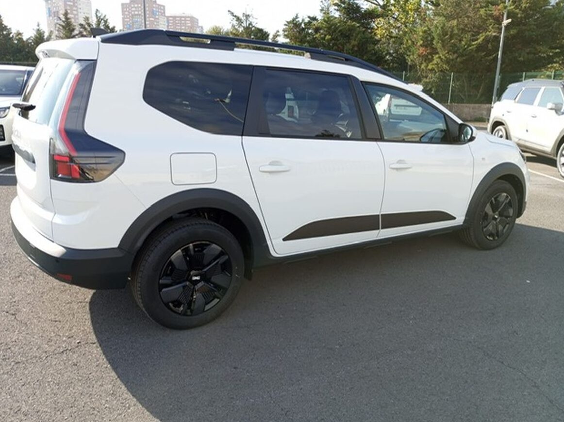 DUSTER Journey hybrid 155