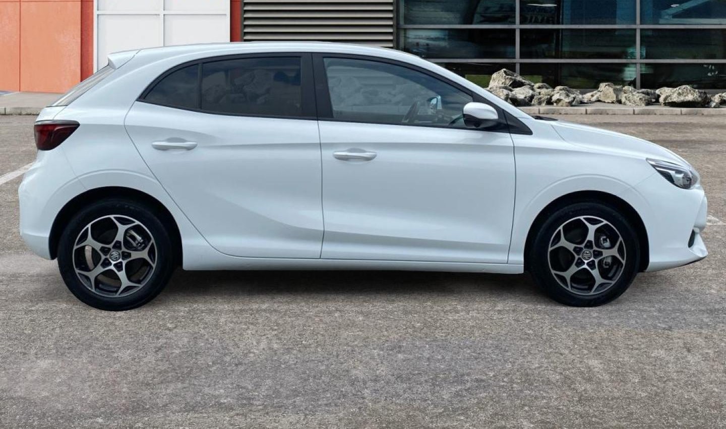 MG 3 Hybrid+ LUX
